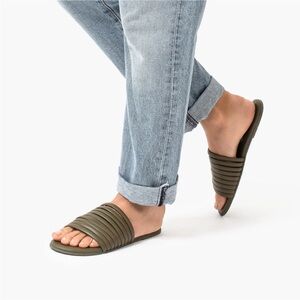 TKEES Caro Leather Slide Sandals Olive